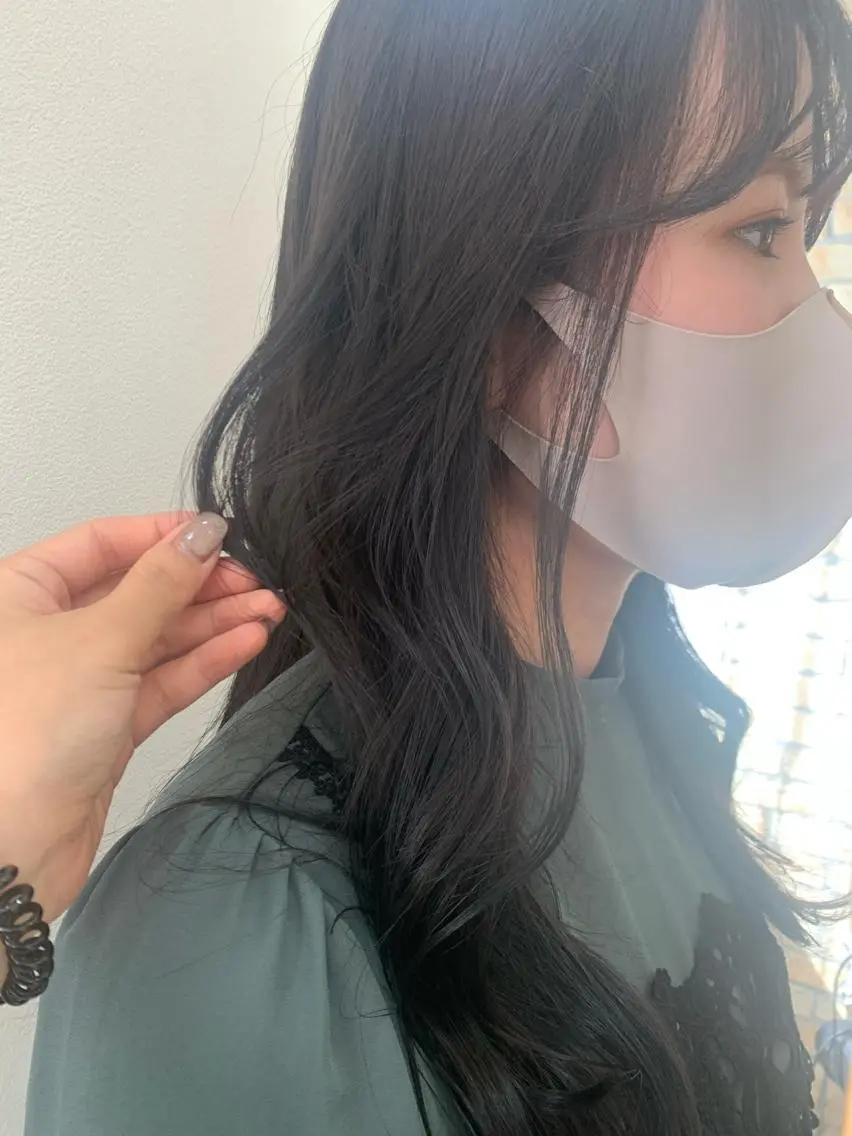 ロング カラー グレージュ 韓国🇰🇷髪質改善 Chisaki치사키のヘアスタイル
