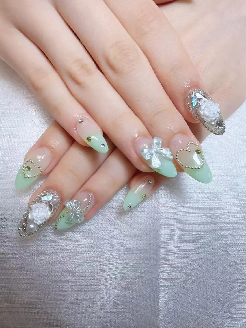 ネイル ハンドネイル フットネイル ハンドケア The Nail💗 Ayaseのネイルデザイン