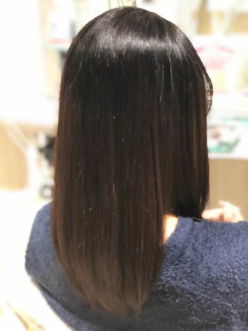セミロング 縮毛矯正 トリートメント 似合う髪型が 分からない方へのヘアスタイル