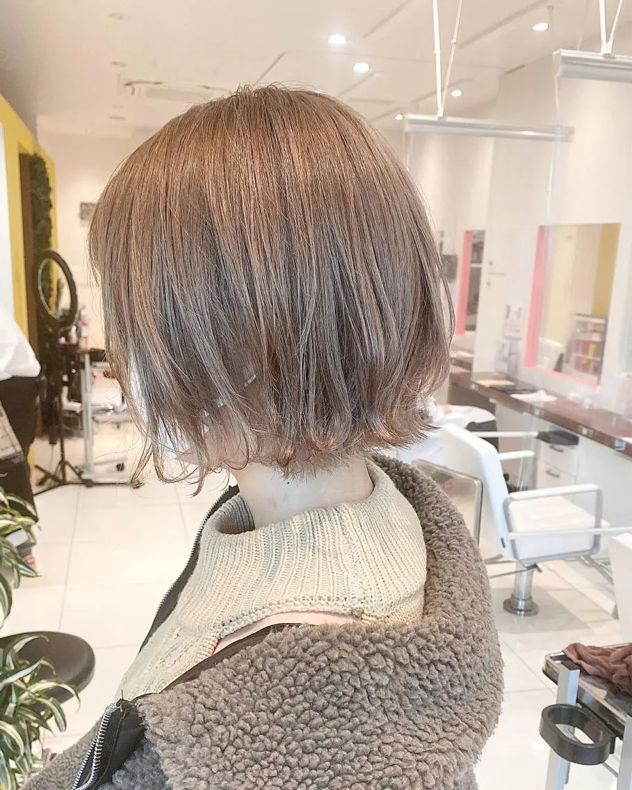 ミディアム カラー ブリーチ ウルフカット ハッシュカット/七海のヘアスタイル