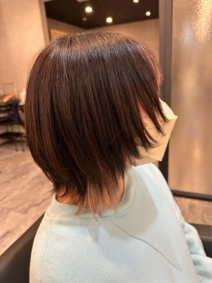 ミディアム カラー ベージュカラー インナーカラー ウルフカット 猪ノ原 弘子のヘアスタイル