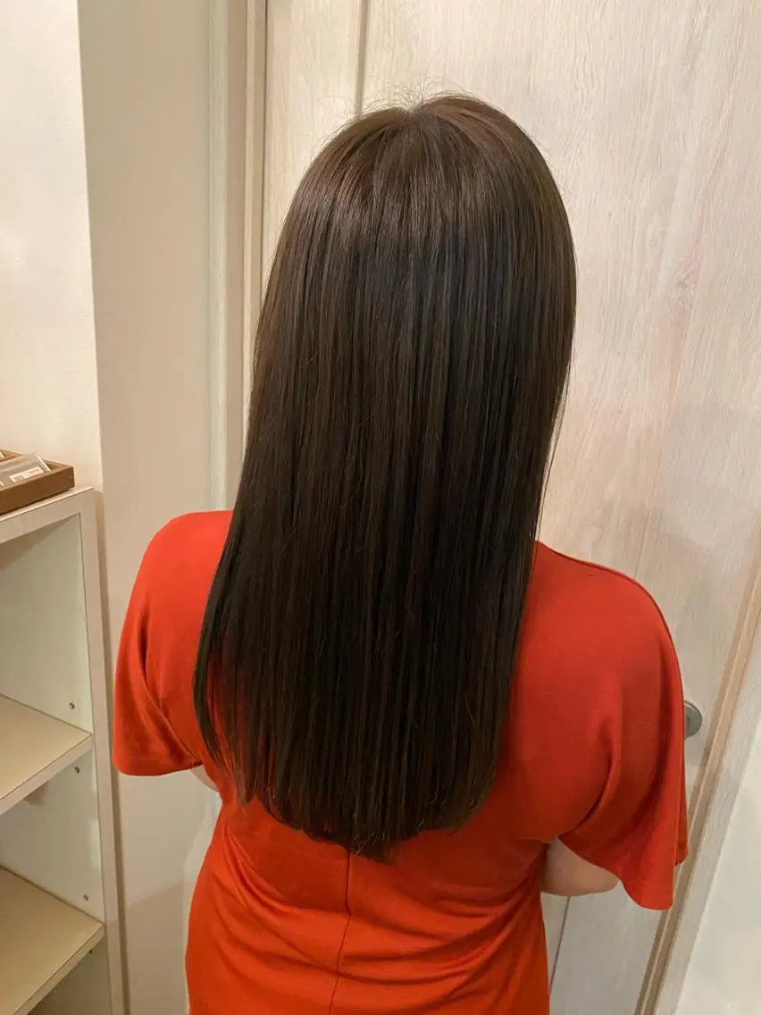 ロング 牧 藍歌のヘアスタイル