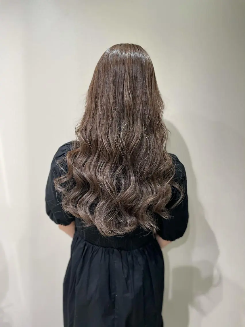 ロング カラー グレージュ ハイライトカラー ハイライト ヘアカラー 🦋美髪/エクステ 🦋アベイクミのヘアスタイル