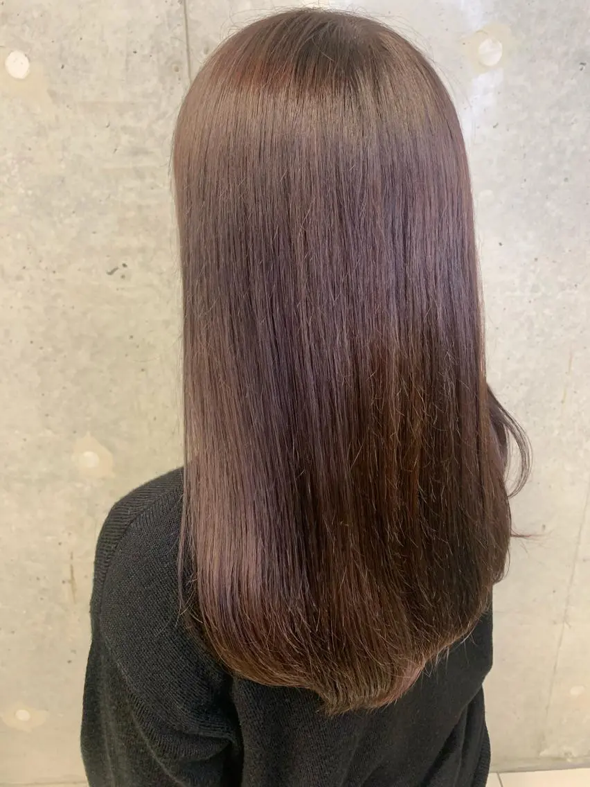 ロング ピンクラベンダー 梅本 有希のヘアスタイル