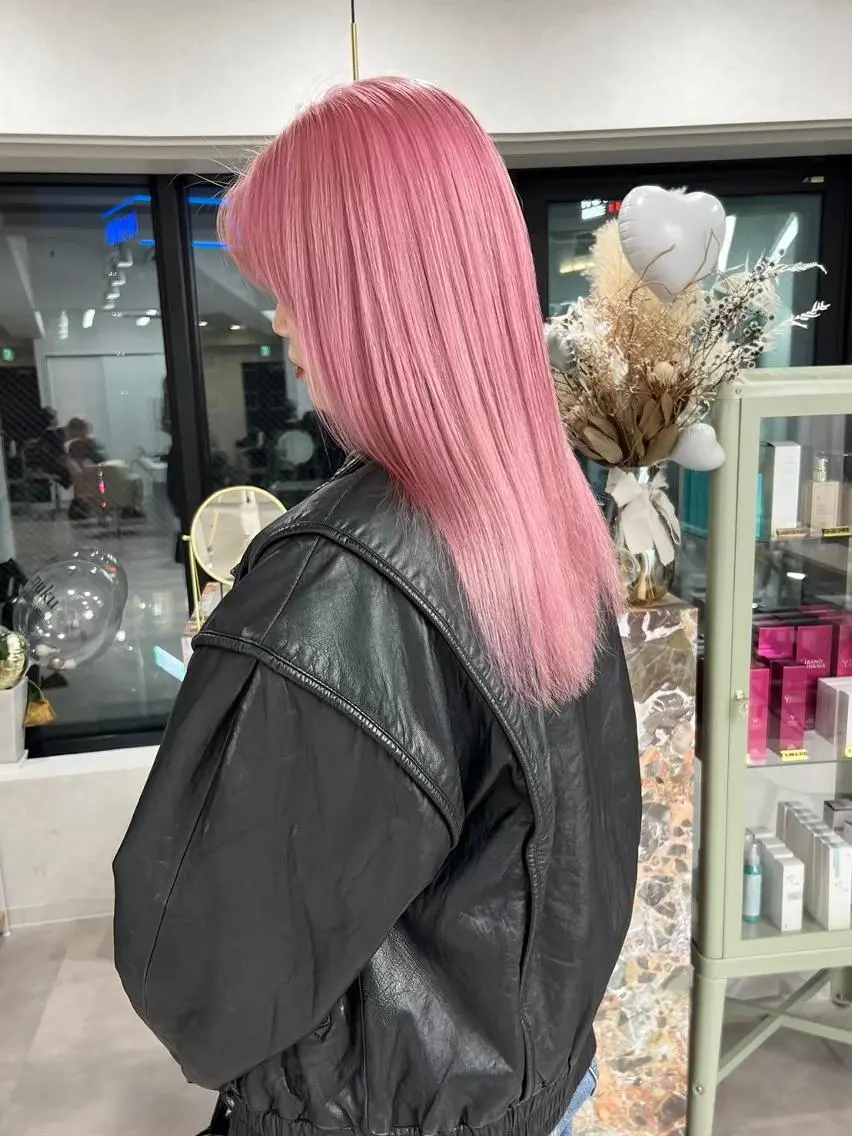 ロング カラー ピンクカラー ロング 🎀ブリーチ ハイト ーン ♡Kanon♡のヘアスタイル
