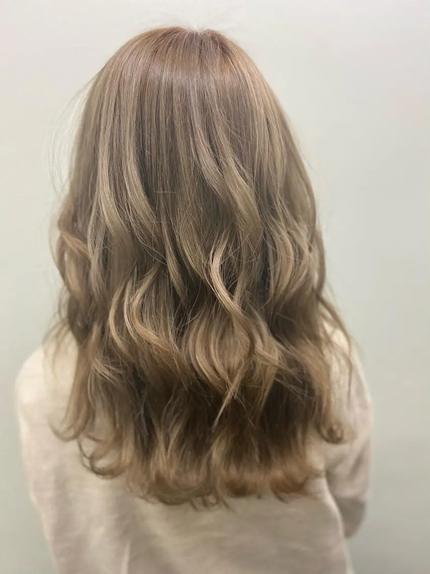セミロング カラー パーマ ヘアアレンジ メンズ キッズ ネイル マツエク・マツパ 🧡可愛い色落ち🧡 ハイトーン特化🧡のヘアスタイル