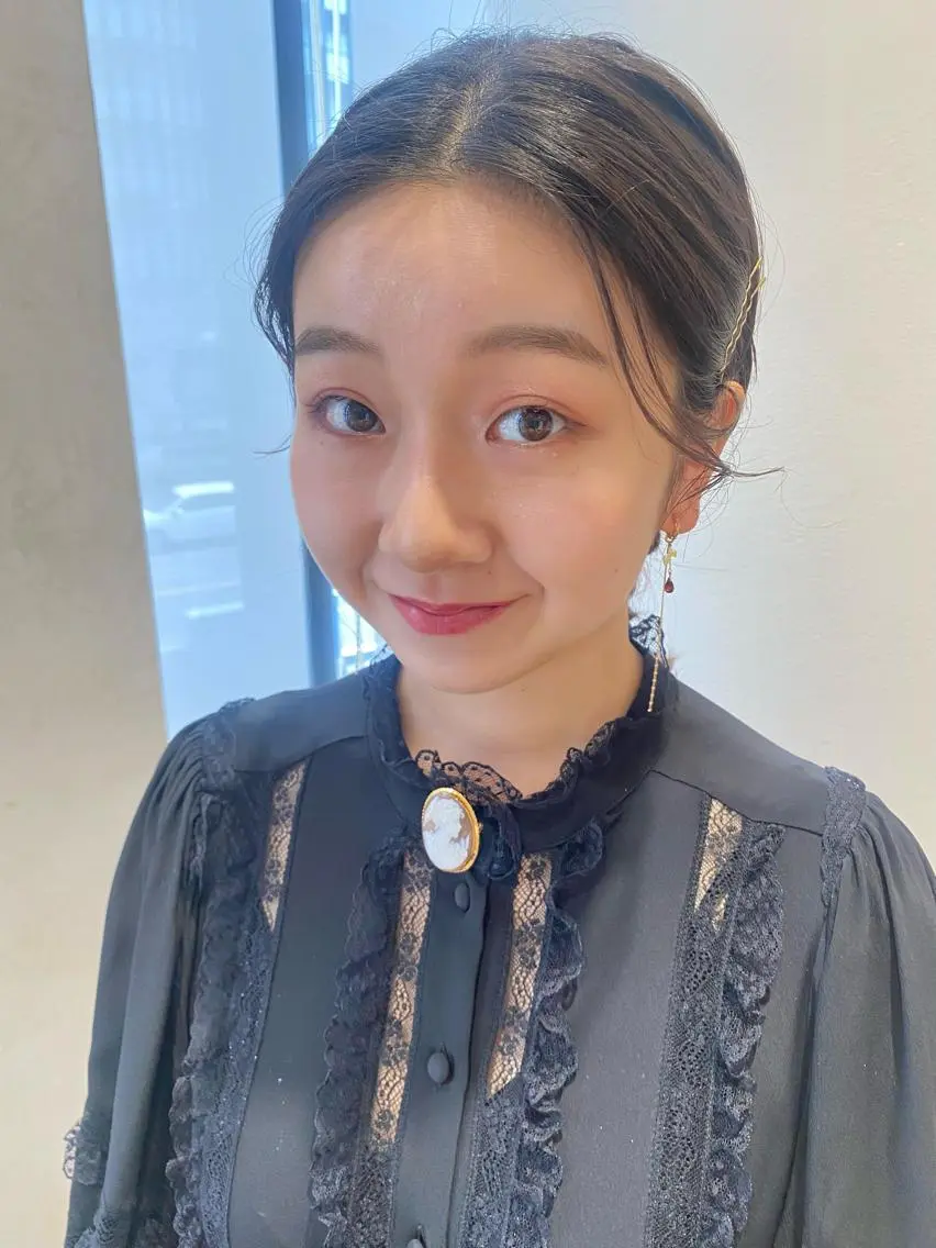 ミディアム ヘアアレンジ 似合わせカット 増井 彩乃のヘアスタイル