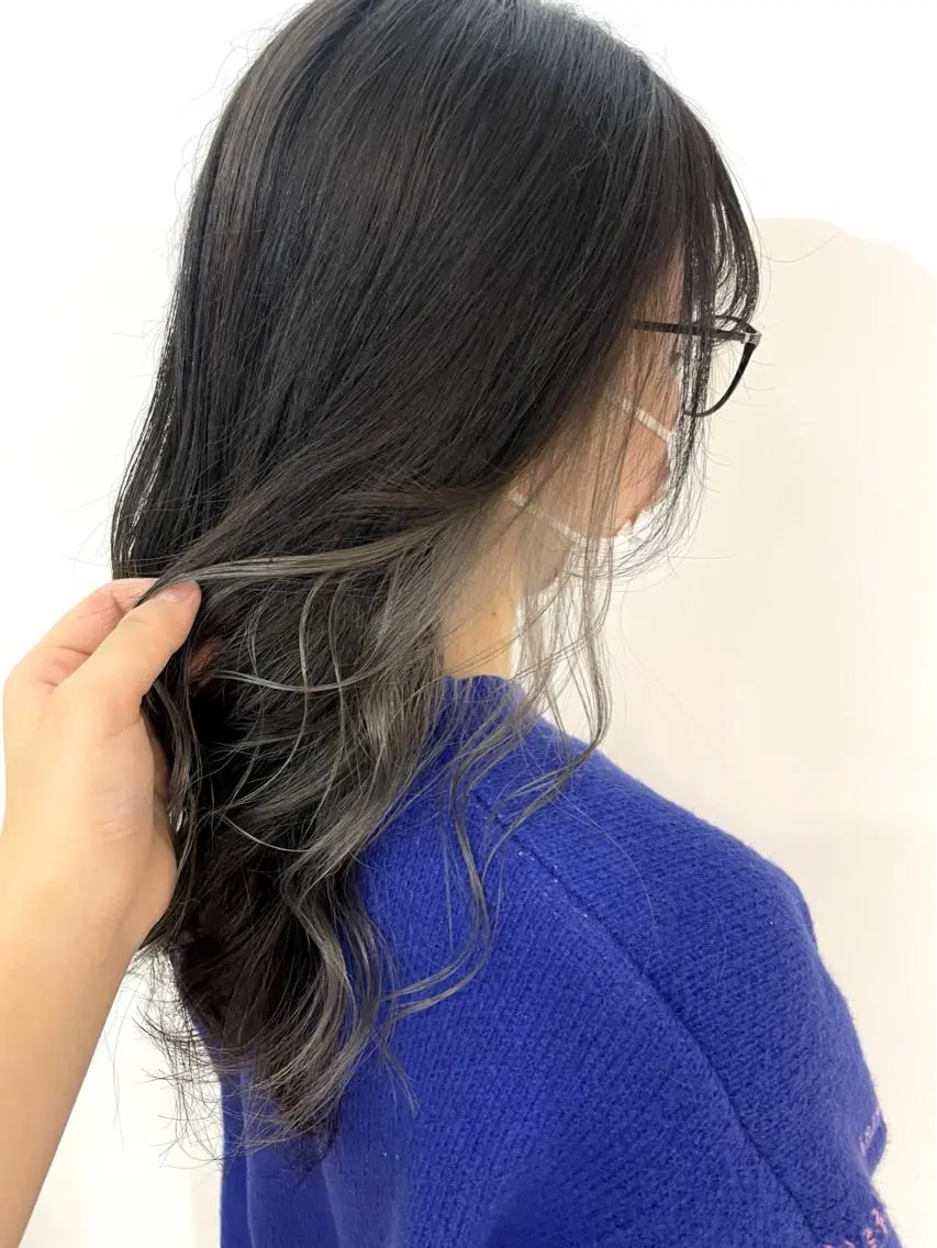 セミロング カラー ヘアカラー 佐藤 梨里花 ❤︎のヘアスタイル