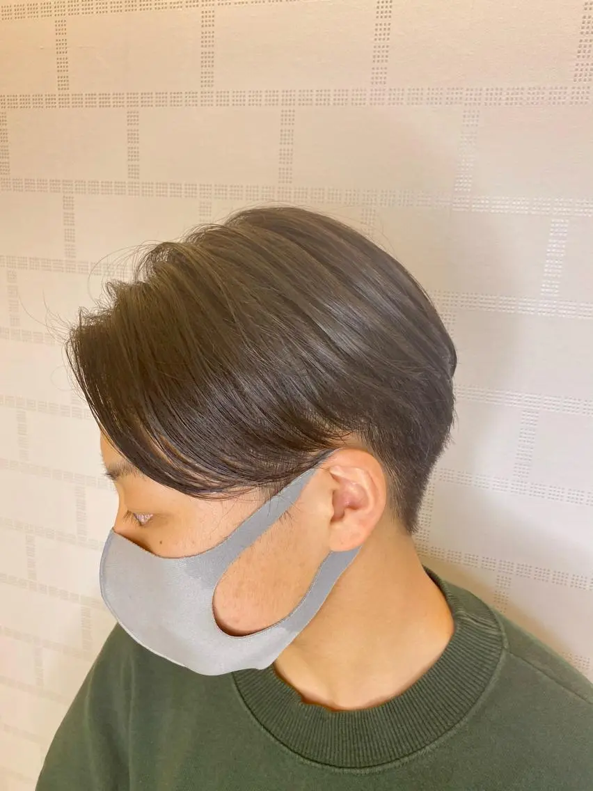 ショート メンズ センターパート カット 塩谷黎✨イルミナ カラーメンズパーマ✨のヘアスタイル