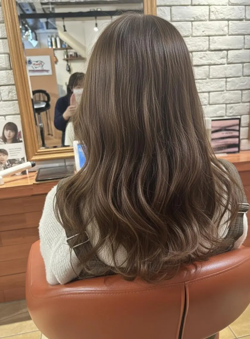 ミディアム カット ヘアカラー トリートメント ヘッドスパ flencia 丸 和博|カットのヘアスタイル