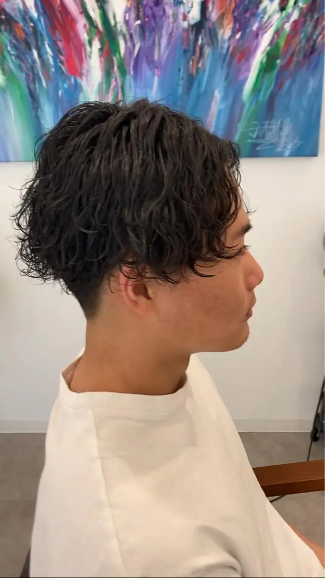 パーマ メンズ メンズパーマ 刈り上げ 波巻きパーマ リベイルけんた モデル募集のヘアスタイル