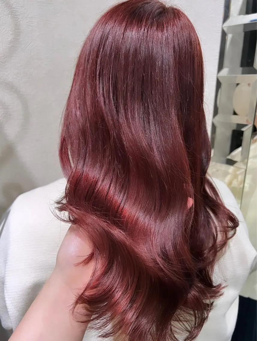 セミロング カラー ブリーチ ボルドーカラー ブラウンカラー ダブルカラー ピンクカラー ヘアカラー トリートメント 艶髪 ♡Tomiyaのヘアスタイル