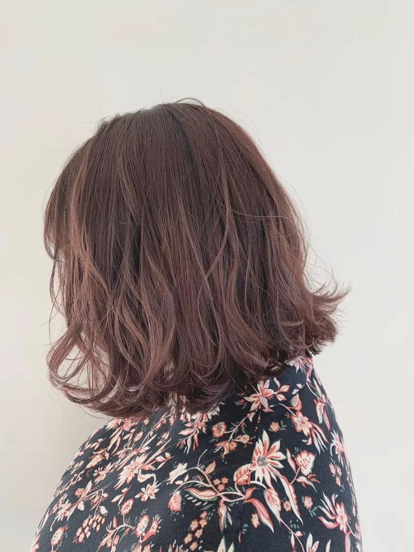 ミディアム カラー パーマ ヘアアレンジ ベージュカラー グラデーションカラー ピンクカラー ピンクベージュ ボブ 加藤 綾華のヘアスタイル