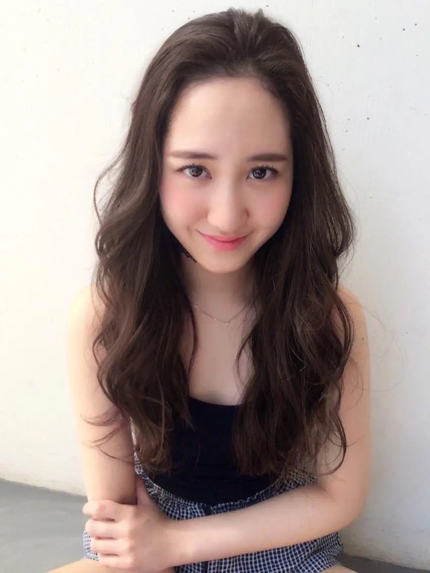 ロング 遠藤 眞実のヘアスタイル