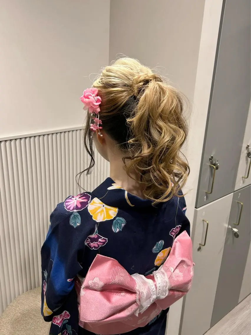 セミロング ヘアアレンジ ポニーテール 似合わせカット ヘアセット LOVEST Rihoのヘアスタイル