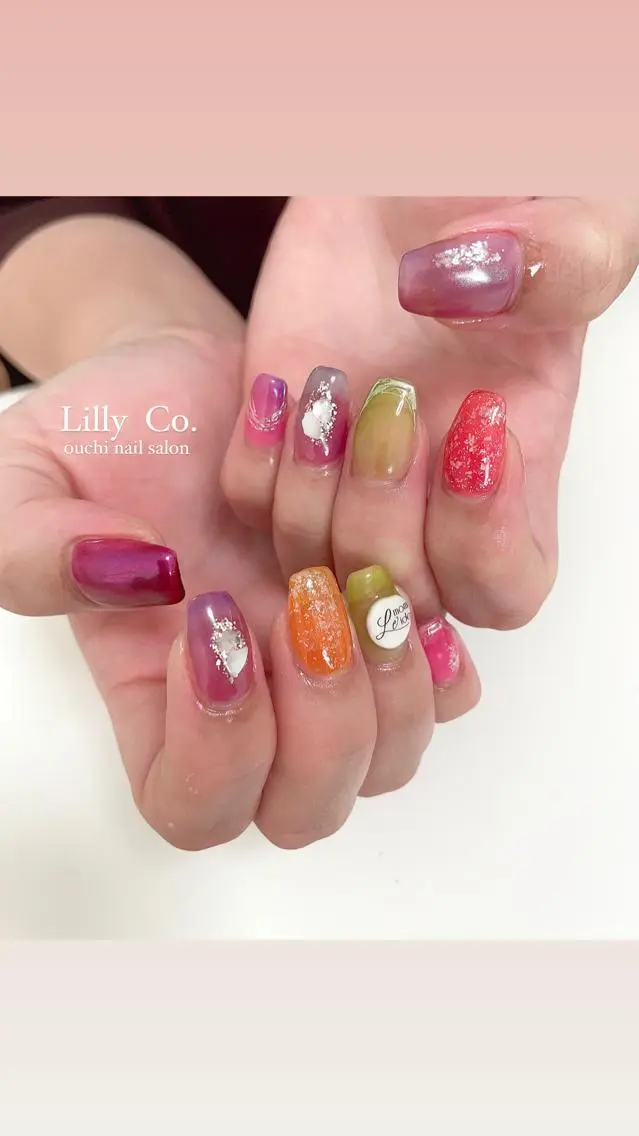 ネイル ミラーネイル ハンドネイル ハンドケア Lilly Co.のネイルデザイン