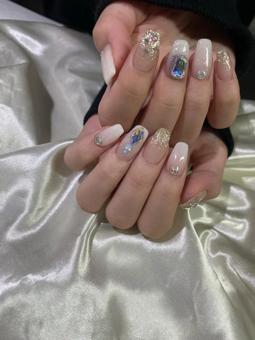 ネイル 持ち込み ニュアンスネイル Charme. NOBUKOのネイルデザイン