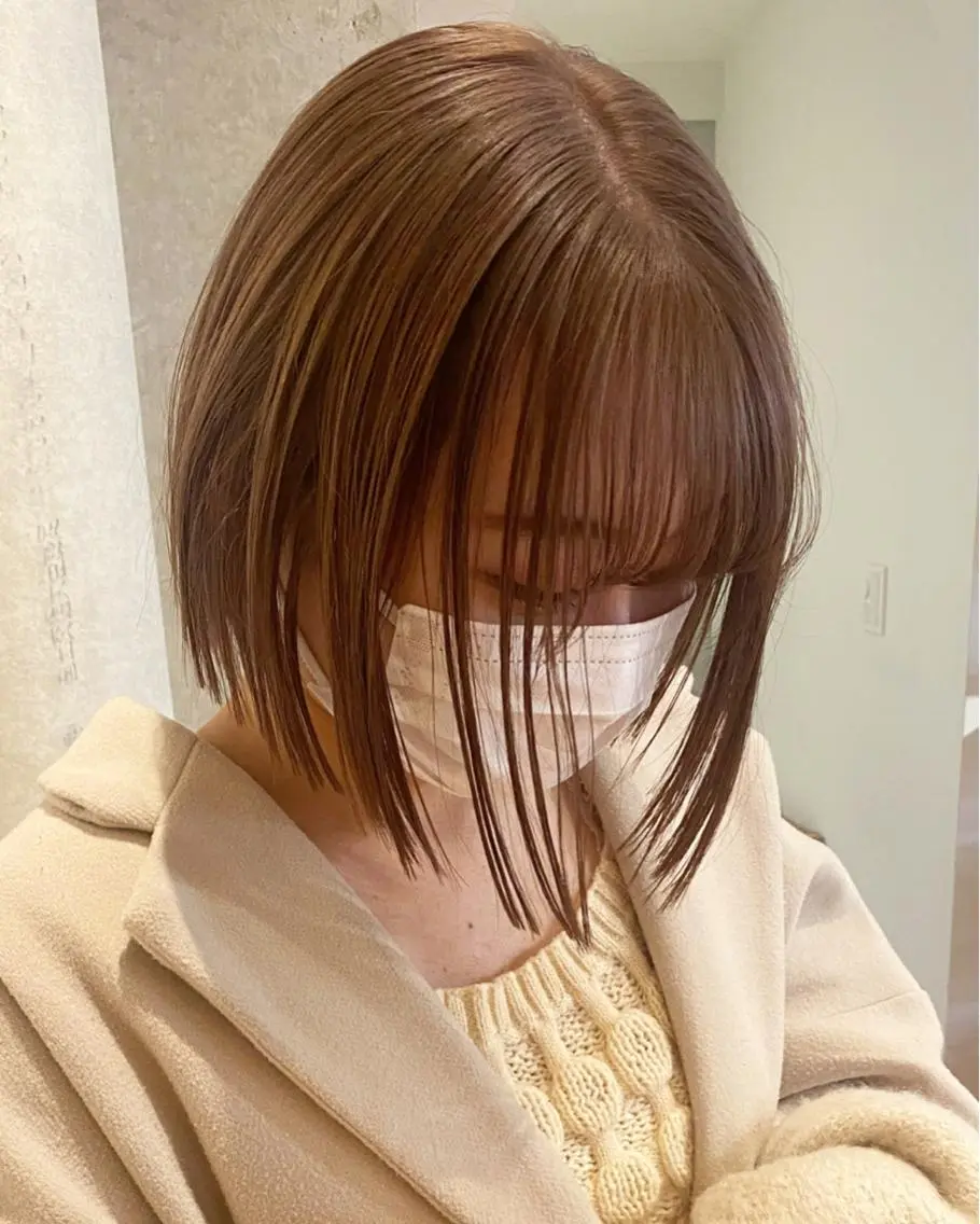 ショート カラー ヘアアレンジ 切りっぱなしボブ ベージュカラー 黒髪 ハイライトカラー ハイトーンカラー カット ヘアカラー トリートメント 福岡似合わせレイヤー /ウルフ/ハイトーンのヘアスタイル