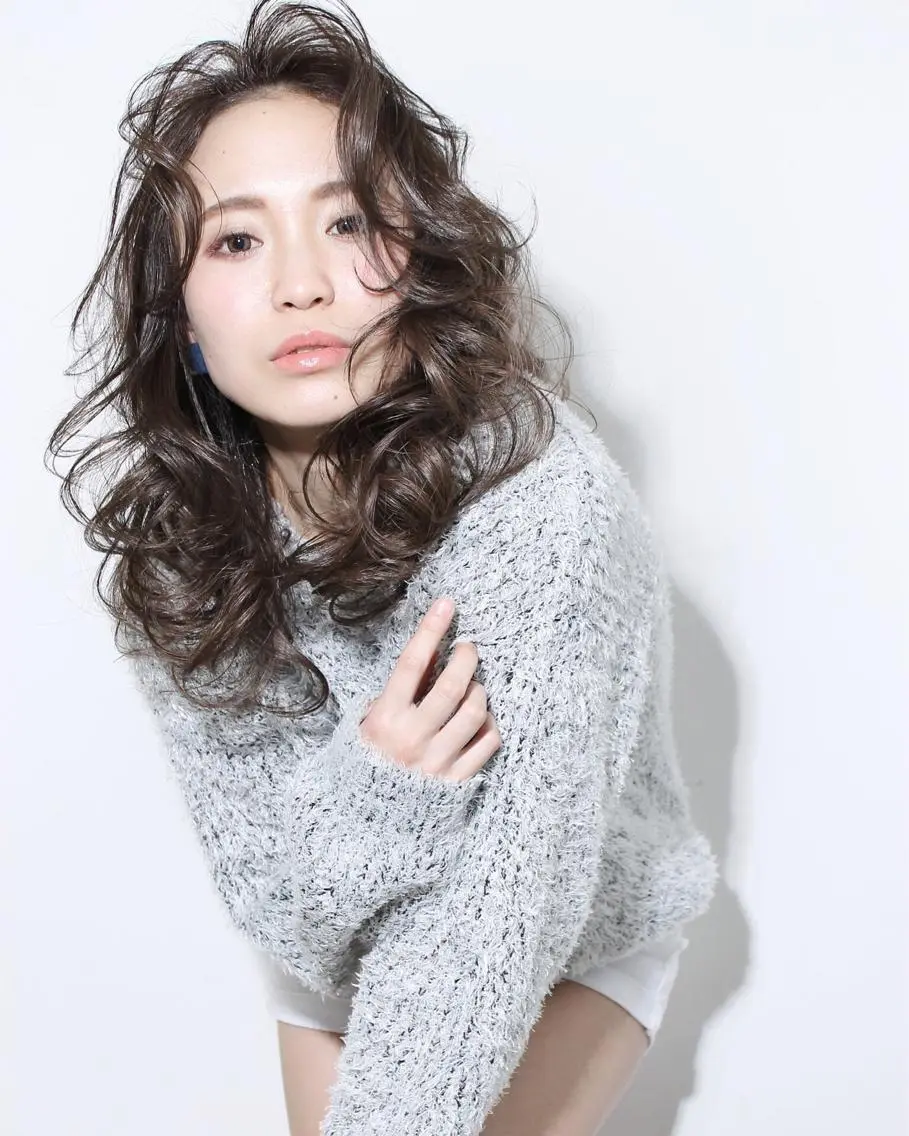 ミディアム セミロング ロング カラー パーマ 外国人風カラー imai yutaroのヘアスタイル