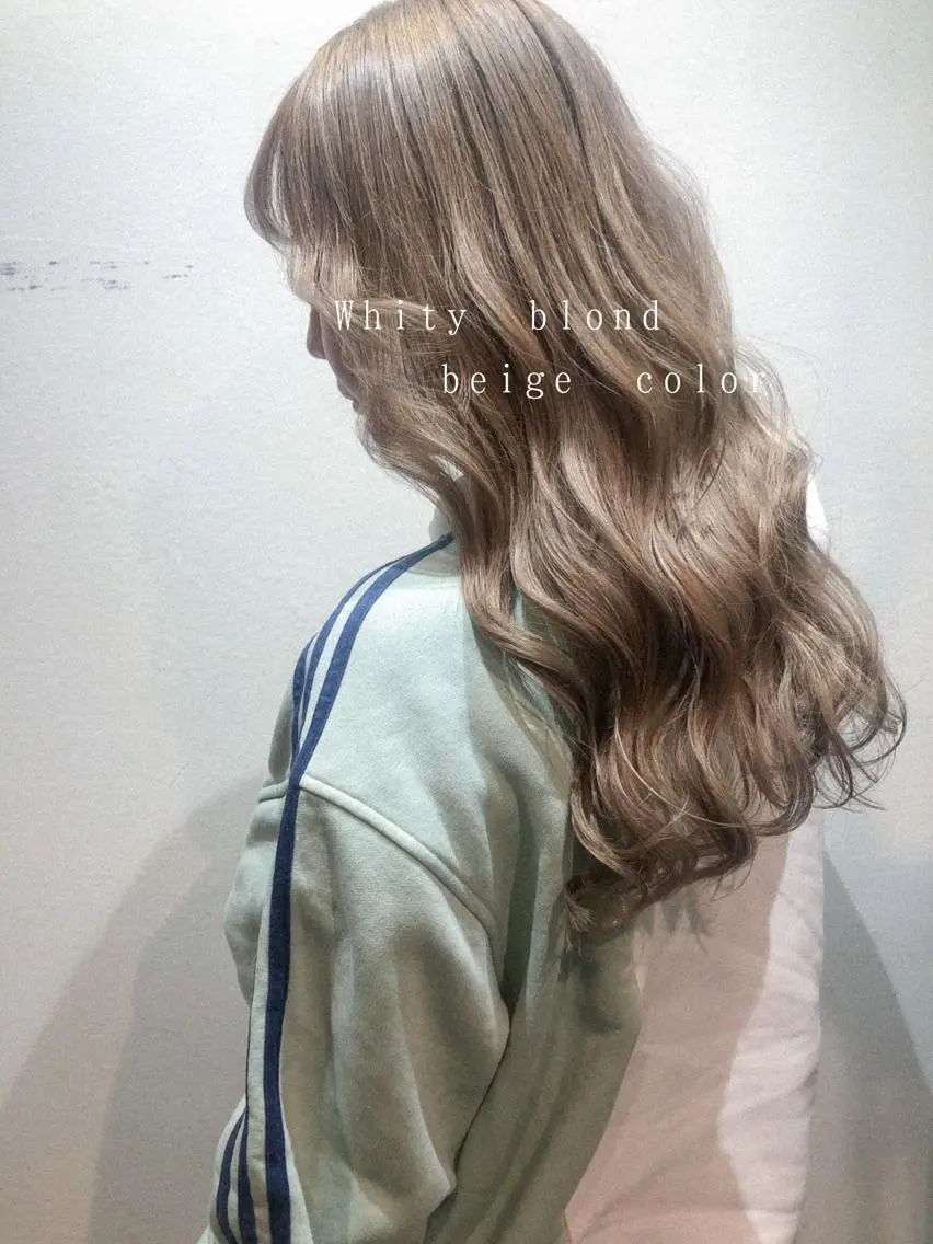 ロング カラー ブリーチ ハイトーンカラー ヘアカラー カラーパティシエ facce🌼ikoのヘアスタイル