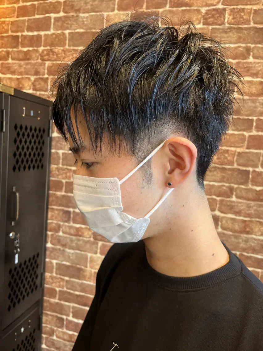 ショート カラー パーマ ヘアアレンジ メンズ キッズ ネイル マツエク・マツパ アイブロウ メンズブリーチ メンズハイライト メンズインナーカラー メンズ韓国風 ブリーチ カット ヘアカラー トリートメント ヘッドスパ 久木原 ゆりのヘアスタイル