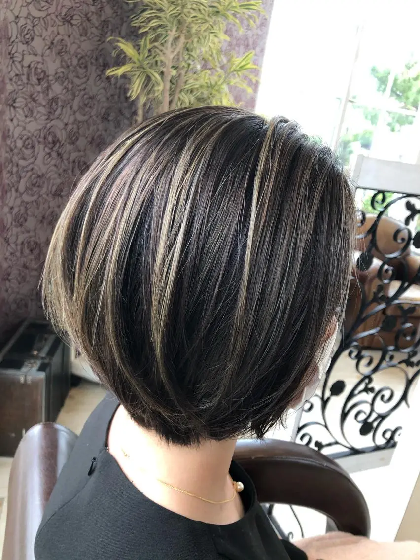 ショート カラー ハイライトカラー ハイライト 東恩納 誠のヘアスタイル
