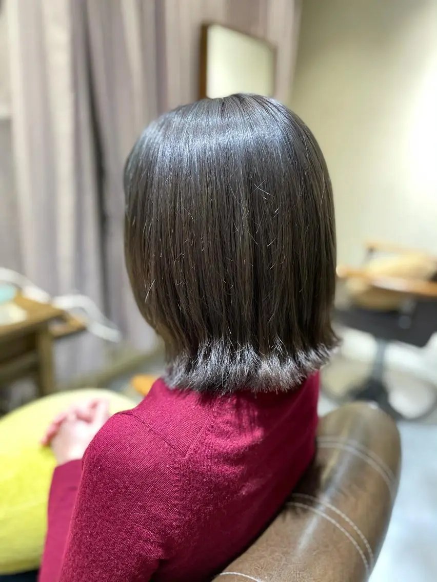 カラー ブリーチ 透明感カラー グレージュ 佐川 友里のヘアスタイル