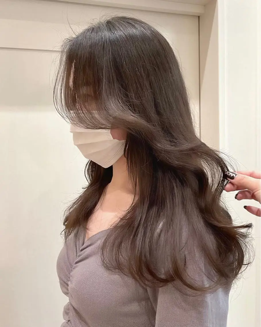 セミロング 韓国風🤍 イワサキ リコ🍒のネイルデザイン