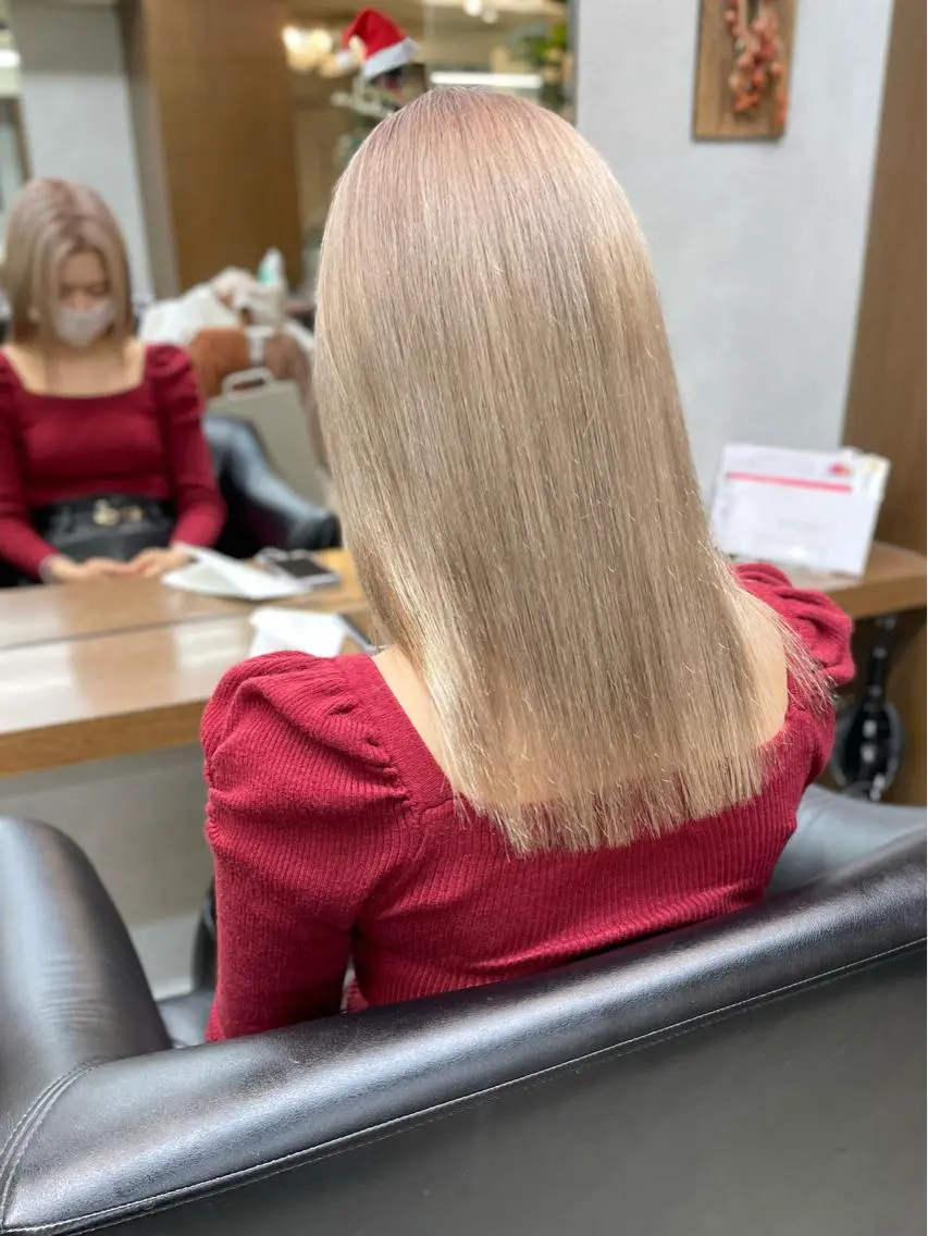 カラー yasuハイトーン/ デザインカラーのヘアスタイル