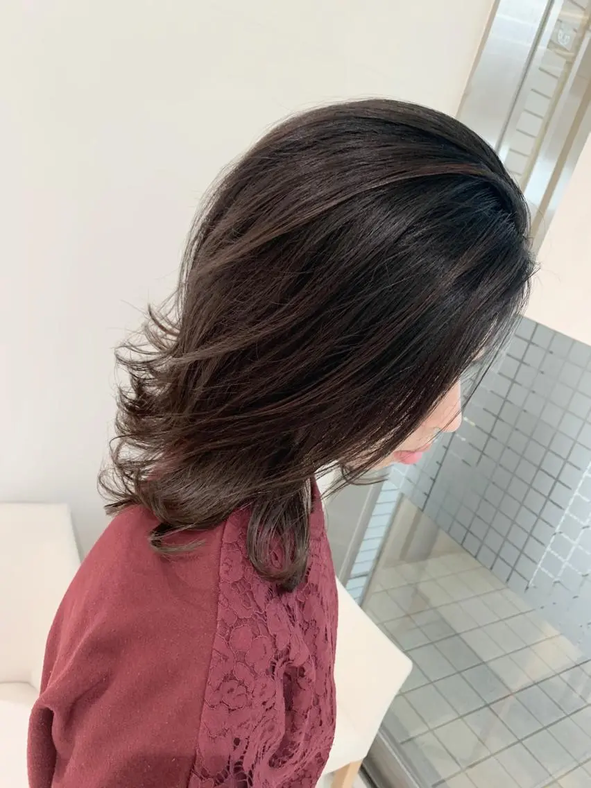 ミディアム カラー バレイヤージュ レイヤーカット カット ヘアカラー ブリーチ/バレイヤ ージュ川端裕司のヘアスタイル