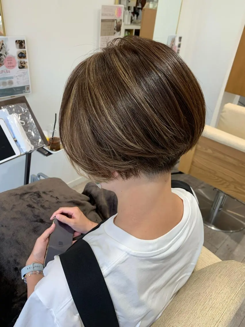 ショート ハイライト ショートヘア boutique misakiのヘアスタイル