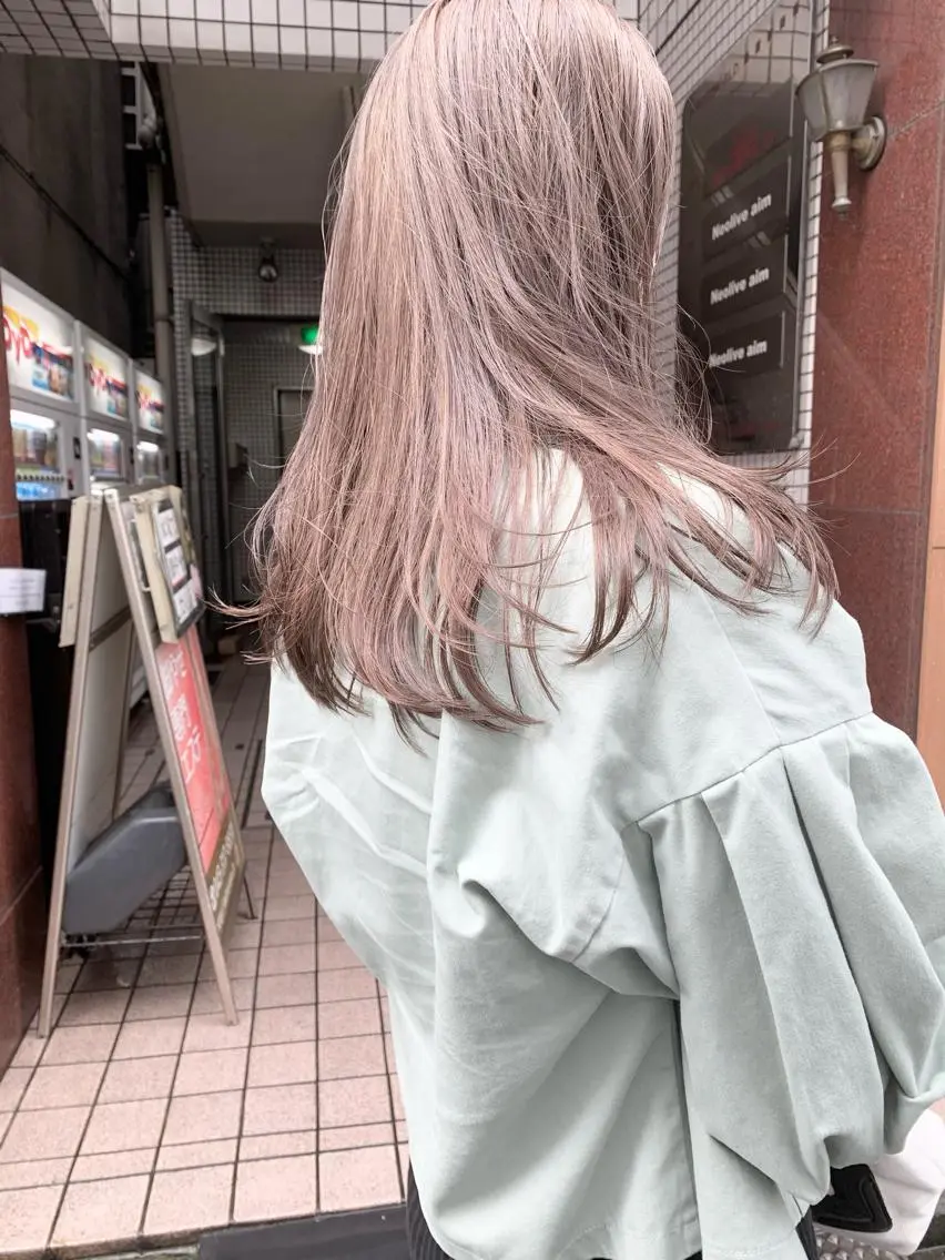 セミロング カラー ヘアアレンジ ベージュカラー ブリーチ 🌿ショート🌿 パーマ🌿淳平のヘアスタイル