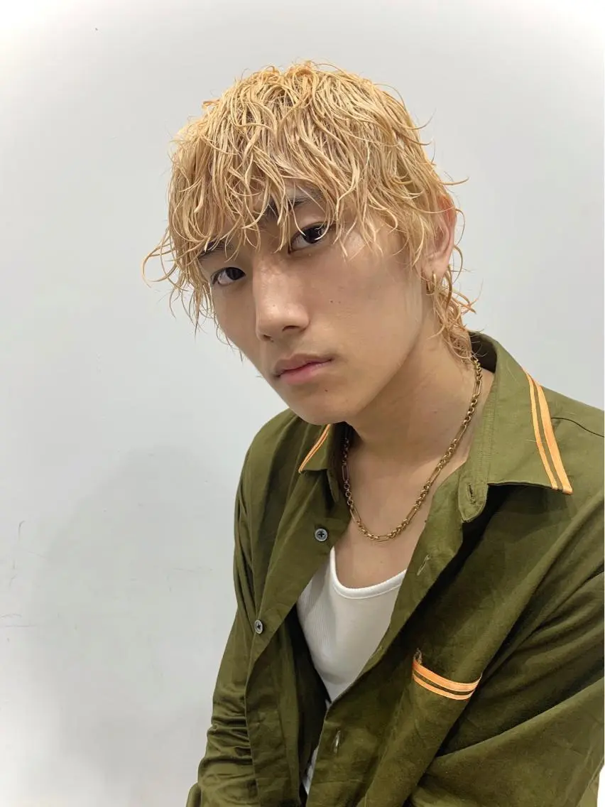 カラー パーマ メンズ メンズブリーチ メンズパーマ ブリーチ 加藤 佑哉のヘアスタイル