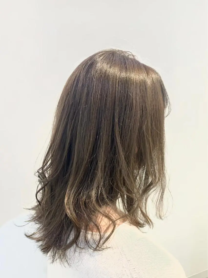カラー ブリーチしない暖色 カラー🥀杉 優菜のヘアスタイル