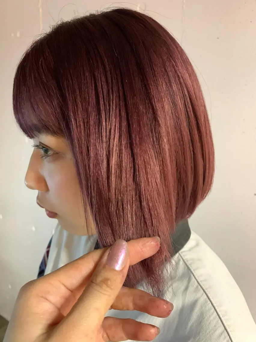 ミディアム カラー ブリーチ ピンクカラー Yuki☺︎パーマ レイヤーカットのヘアスタイル