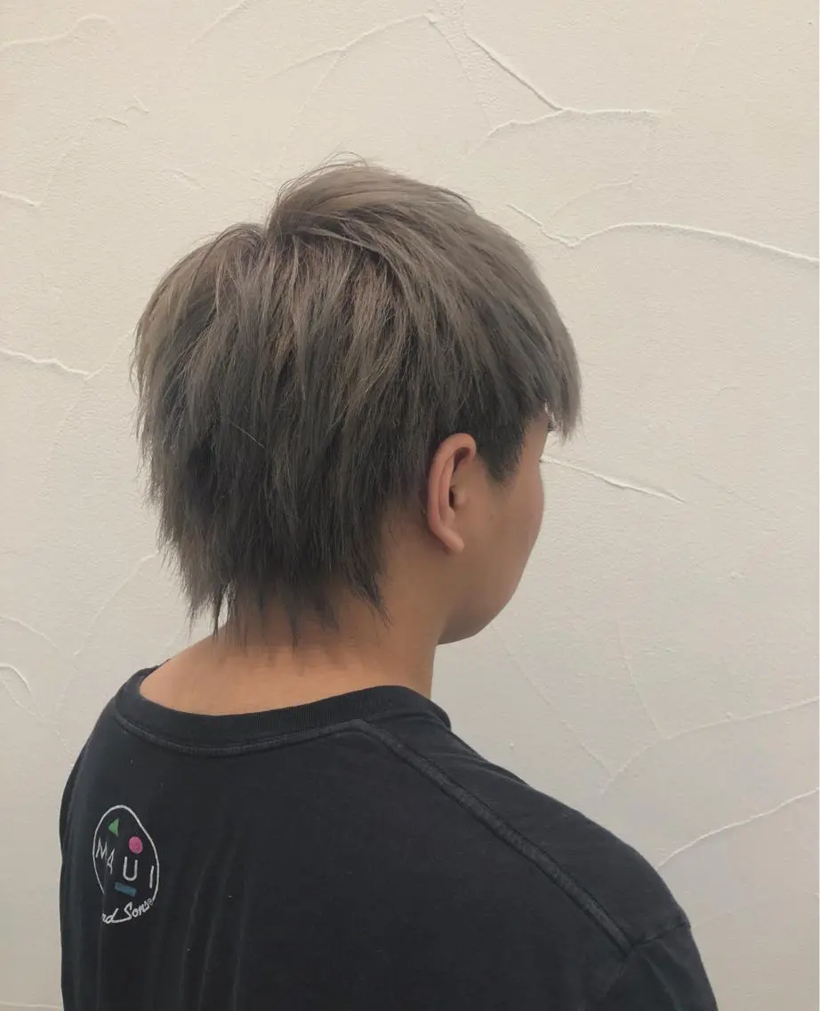 ショート カラー メンズ メンズブリーチ ブリーチ シルバー Ash中目黒店 榊間茜のヘアスタイル