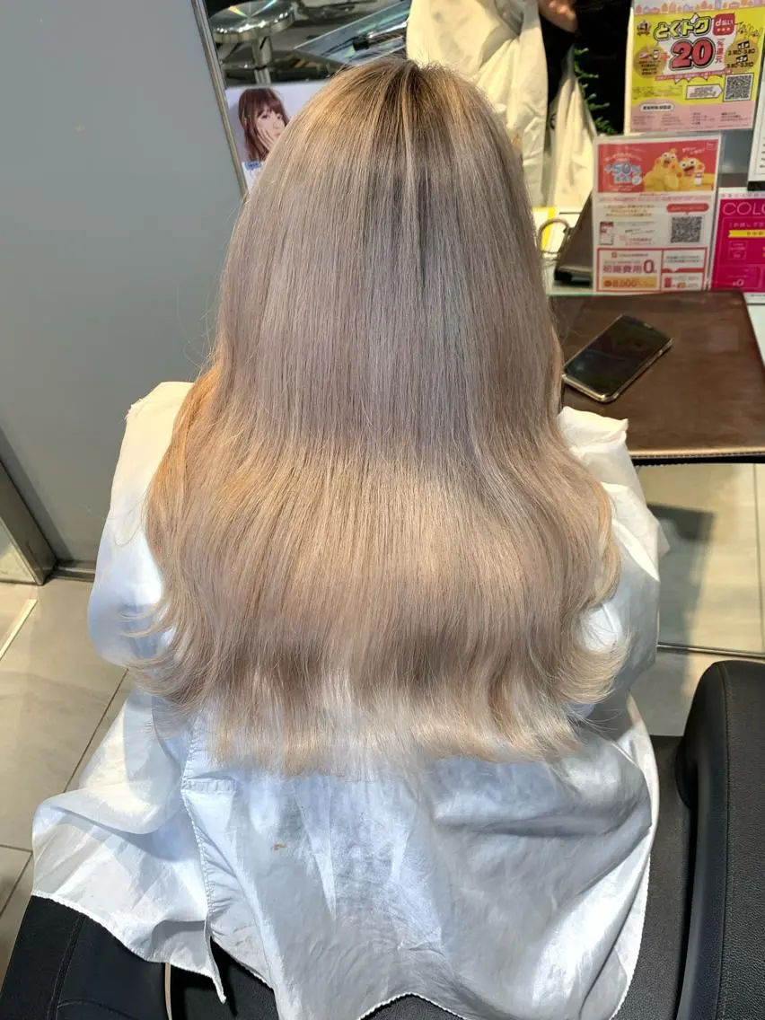 セミロング カラー パーマ ヘアアレンジ メンズ キッズ ネイル マツエク・マツパ 酸性ストレート 髪質改善大槻勇樹のヘアスタイル