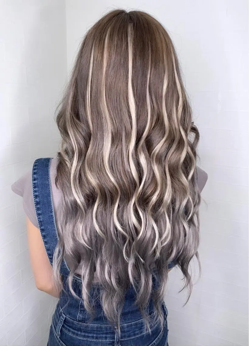 ロング カラー ブリーチ ケアブリーチ ヘアカラー エクステ 🧠U-topia 西村彩🧠のヘアスタイル