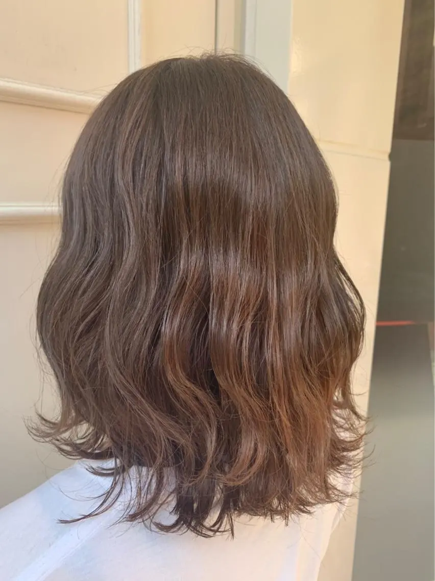 ミディアム カラー ベージュカラー ブリーチ ブリーチなしカラー ヘアカラー Blanco Color&Careのヘアスタイル