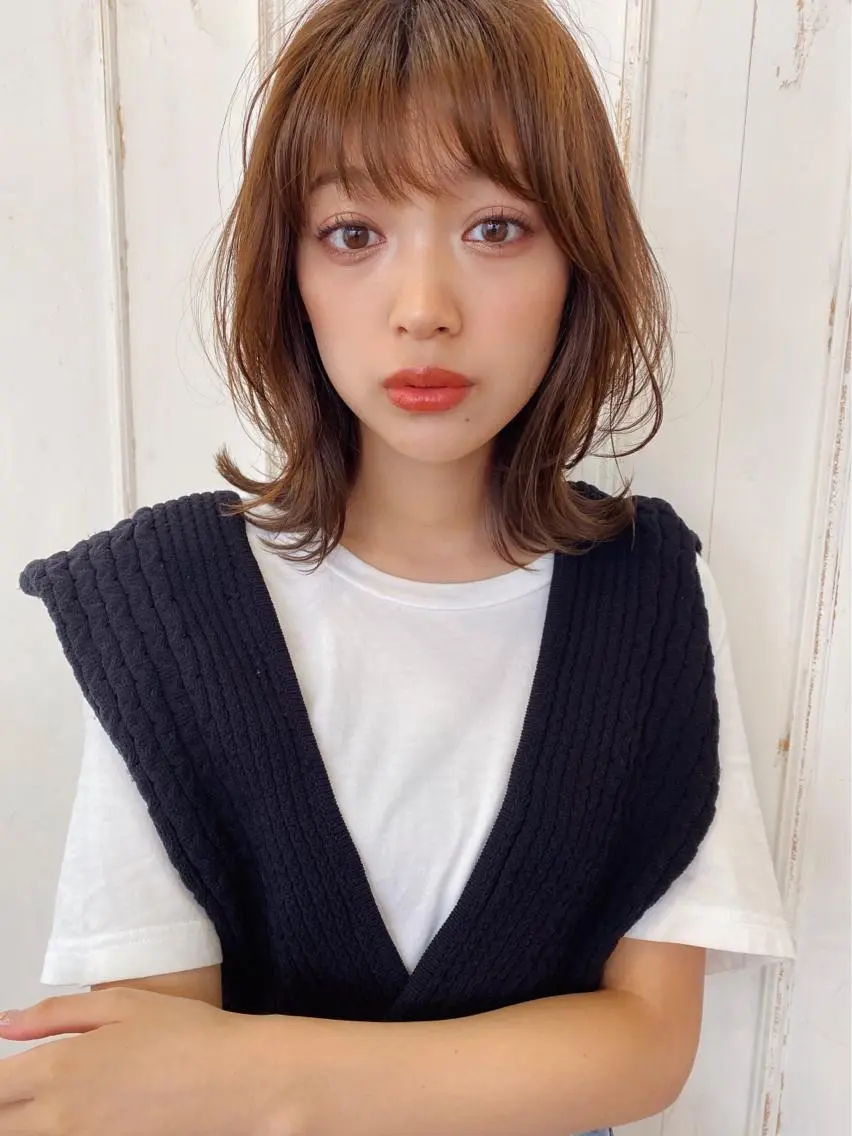 ミディアム レイヤーカット 小顔カット ウルフカット ウルフレイヤー 鎌倉 彩のヘアスタイル