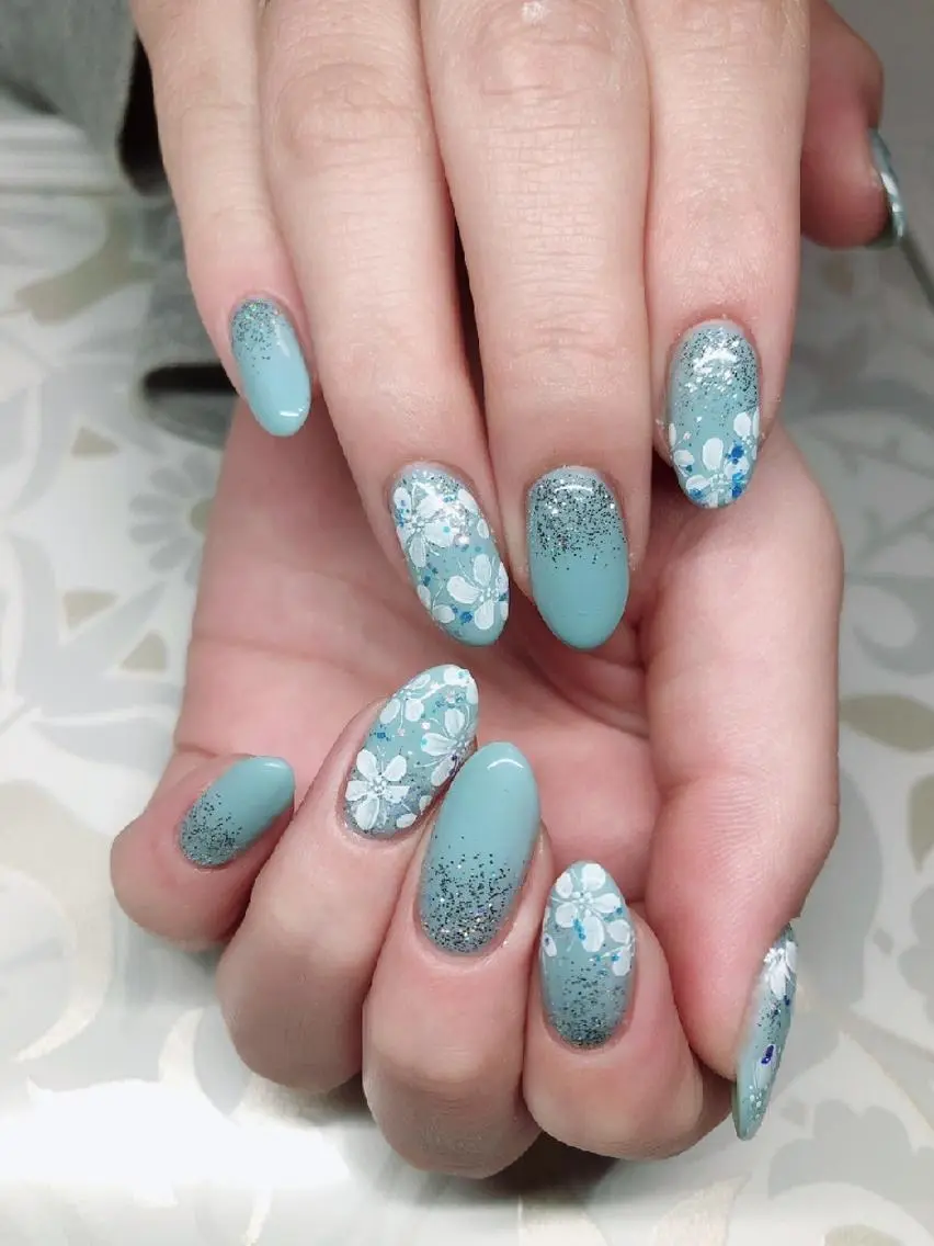 ロング ネイル アートネイル フラワーネイル 水色 ピンク ☺︎山部 志麻☺︎のネイルデザイン