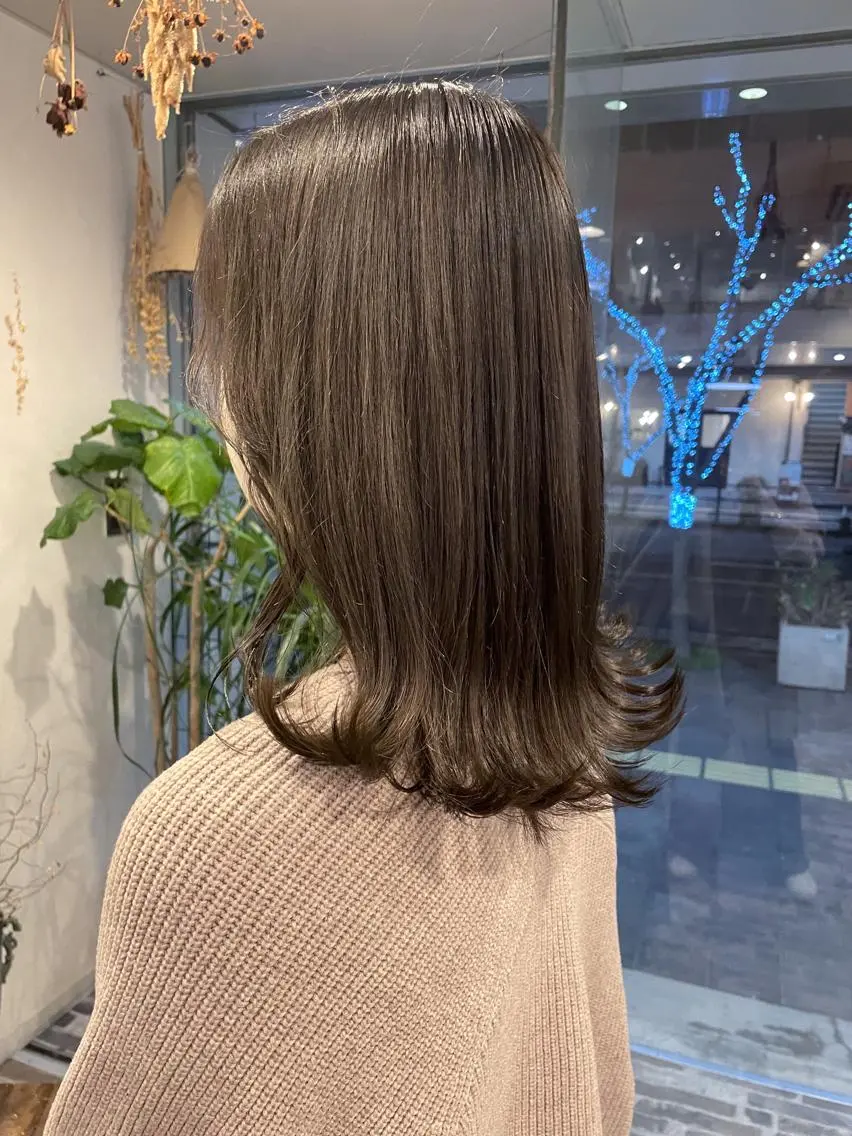 セミロング カラー ベージュカラー オリーブベージュ ヘアカラー m ā l o.🌷 サカモトマイコのヘアスタイル