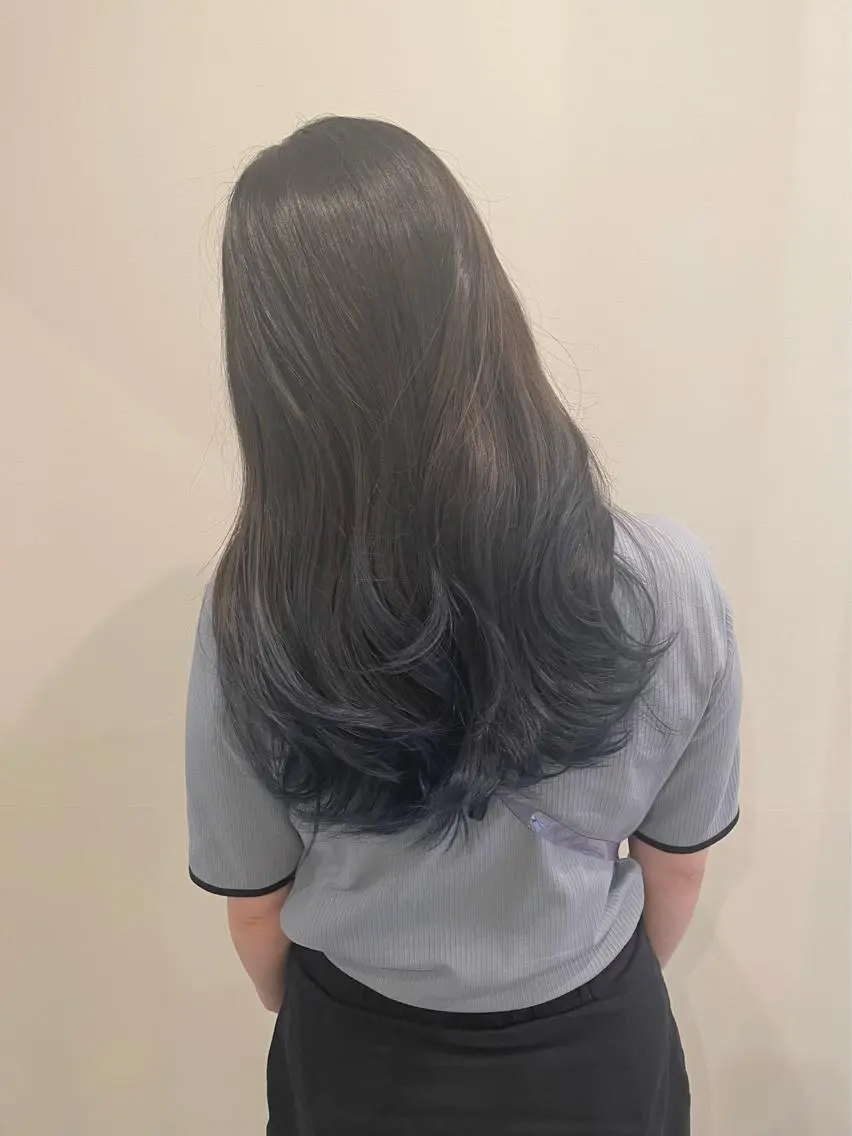 セミロング カラー ヘアアレンジ 黒髪 ブリーチ ヨシンモリ レイヤーカット ニュアンスカラー🫧 加納のヘアスタイル