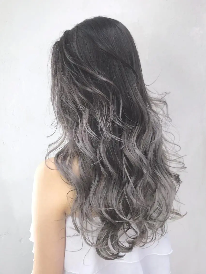 ロング カラー パーマ ヘアアレンジ グラデーションカラー グレージュ ハイライトカラー ハイライト カット ヘアカラー トリートメント ITbyALBUM 中野店のヘアスタイル