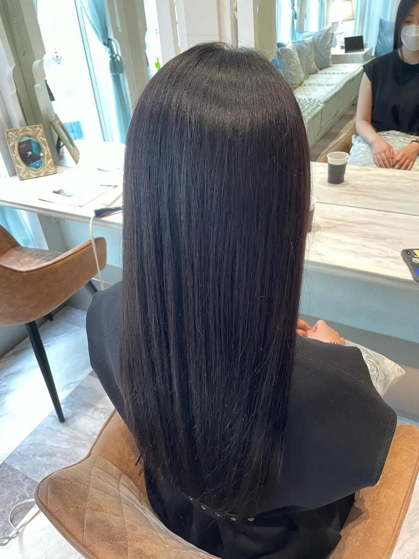 カラー ベージュカラー 黒髪 ブリーチ ブルーカラー ブルーブラック ヘアカラー 木屋元一/透明感 /前髪/レイヤーのヘアスタイル