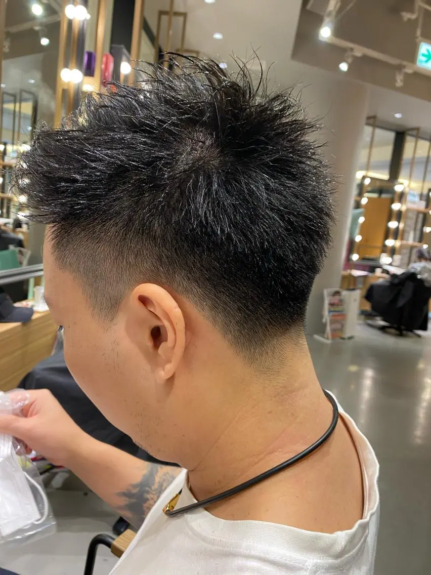 メンズ 刈り上げ unopulir 景山 凌のヘアスタイル