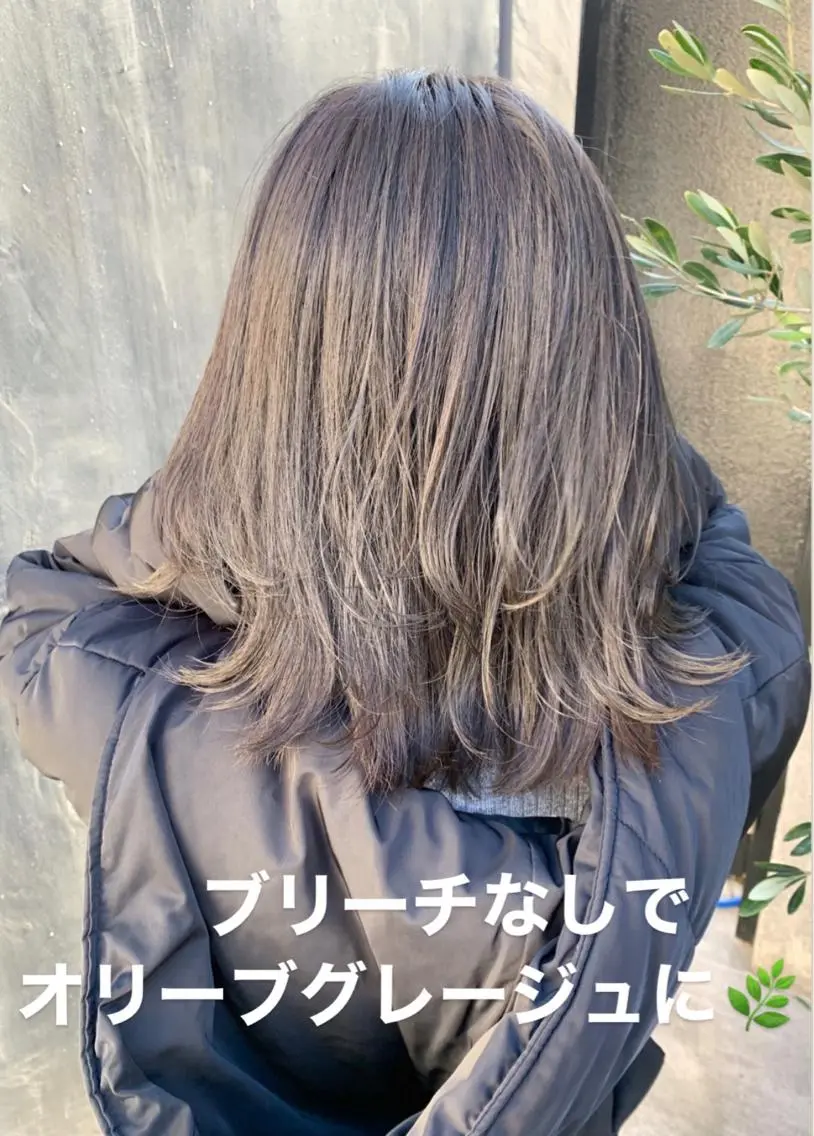 ミディアム カラー ブリーチ グレージュ ブリーチなしカラー オリーブグレージュ オリーブグレー ヘアカラー トリートメント 大人かわいい💍🤍 ボブ/ショートボブのヘアスタイル