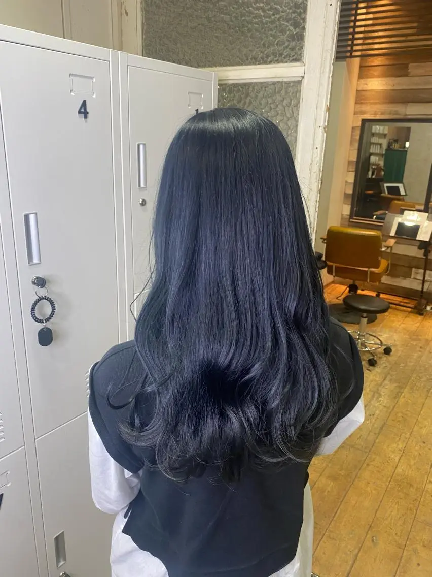 ロング カラー ブルーカラー ネイビーカラー ヘアカラー ハイトーンカラー 🍬Rinka🍬のヘアスタイル