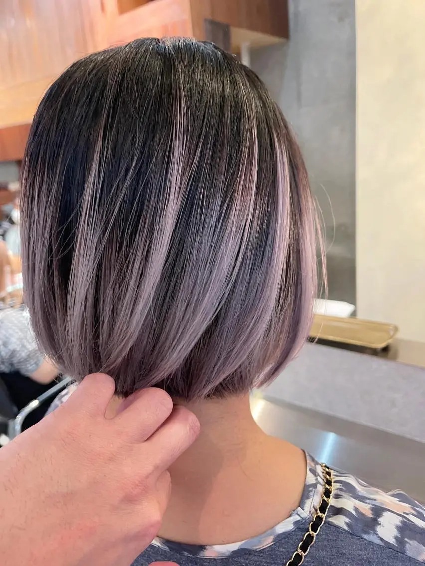 ショート パープルカラー レイヤーカット 斉藤 潤一のヘアスタイル