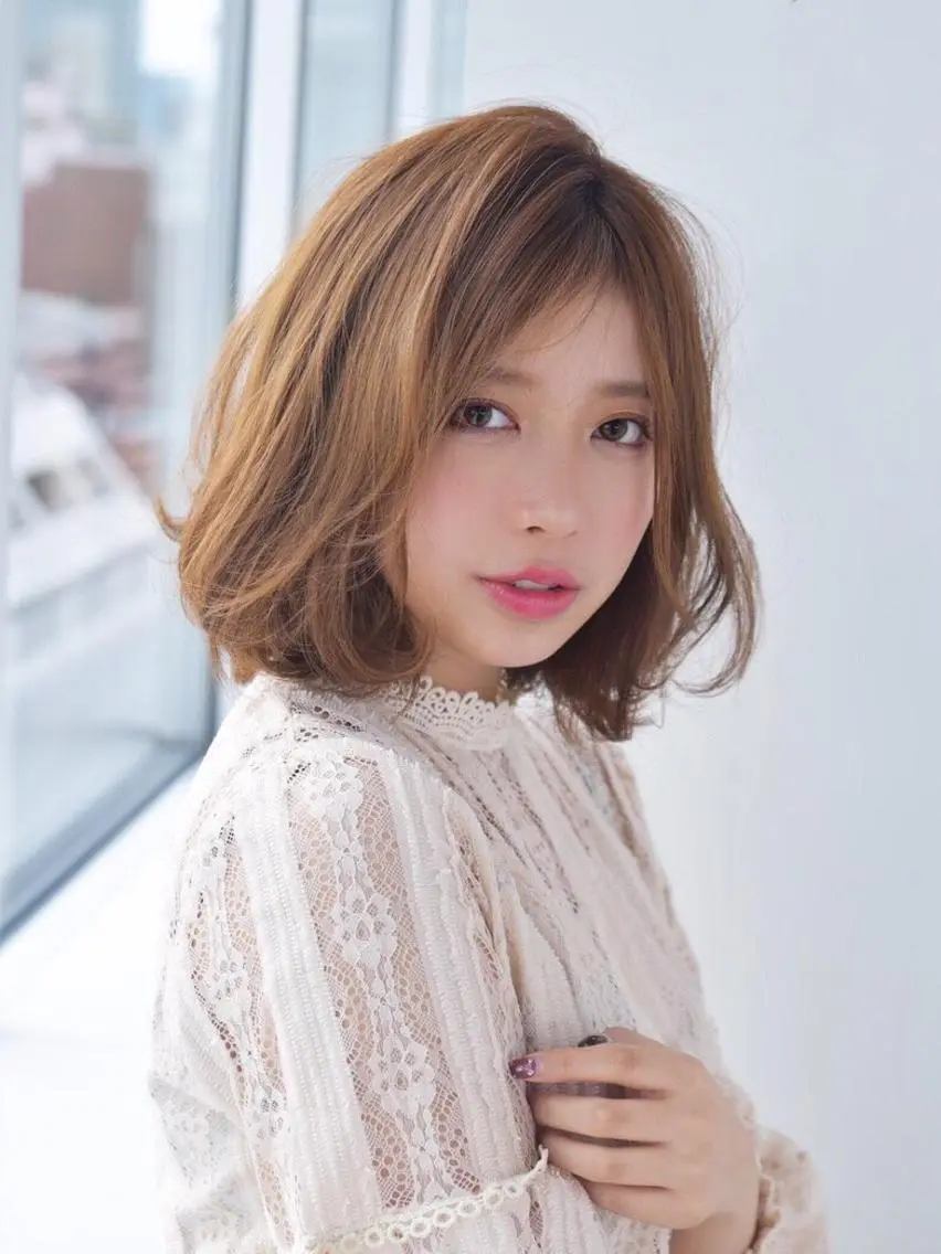 ショート カラー ベージュカラー ボブ 野々山 直貴のヘアスタイル